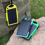 Batterie portable solaire étanche 7500 mAh chargeur solaire 2 Ports USB Chargeur solaire Boutique Survivalisme | La boutique de survie 
